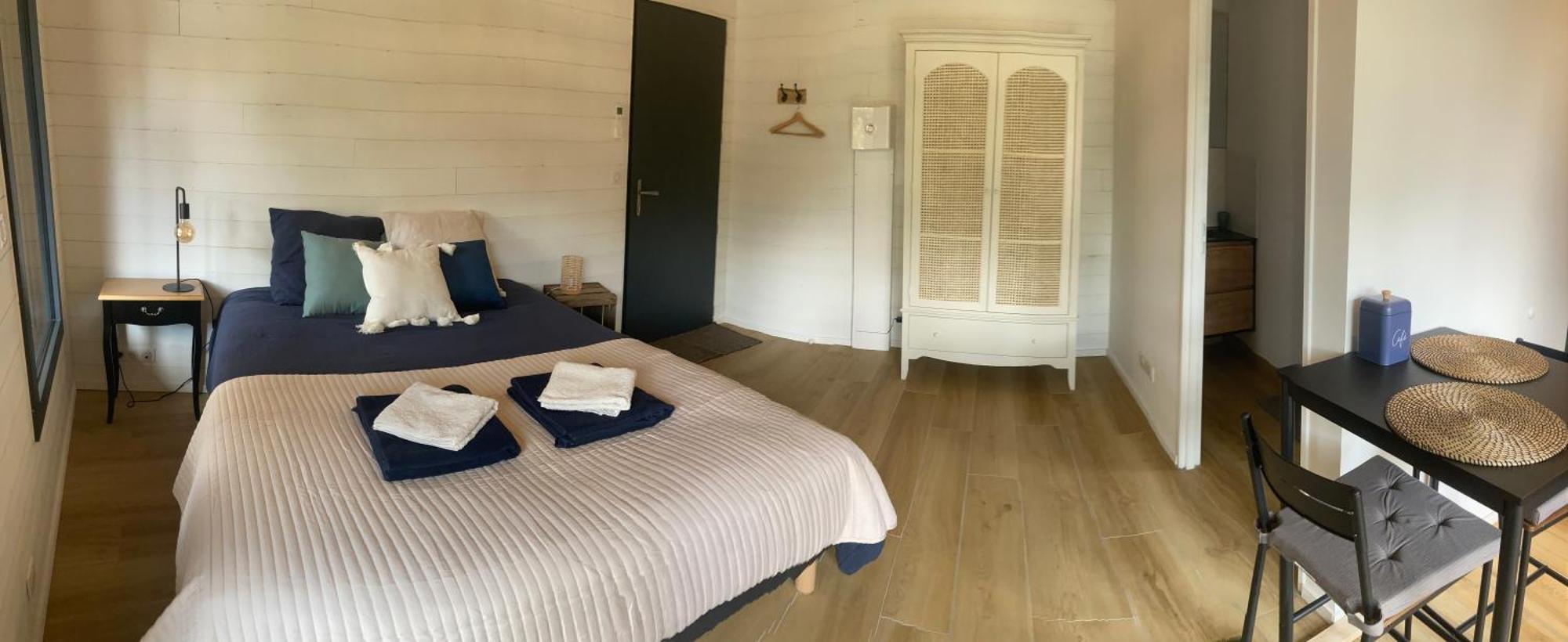 Studio à Carreyre Lacanau  Chambre photo